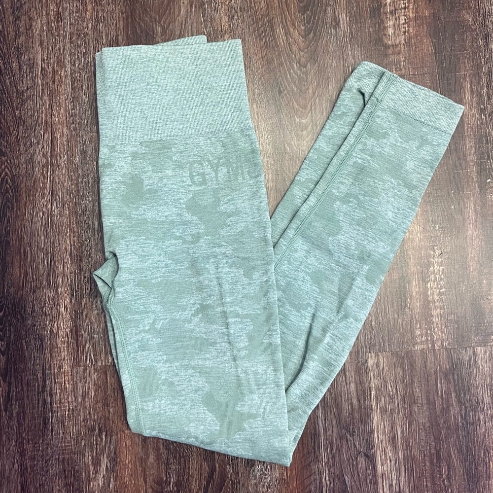 Gymshark Camo Leggings light green, XS
